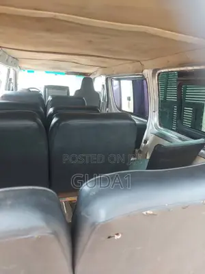 Toyota HiAce 2017 Silver