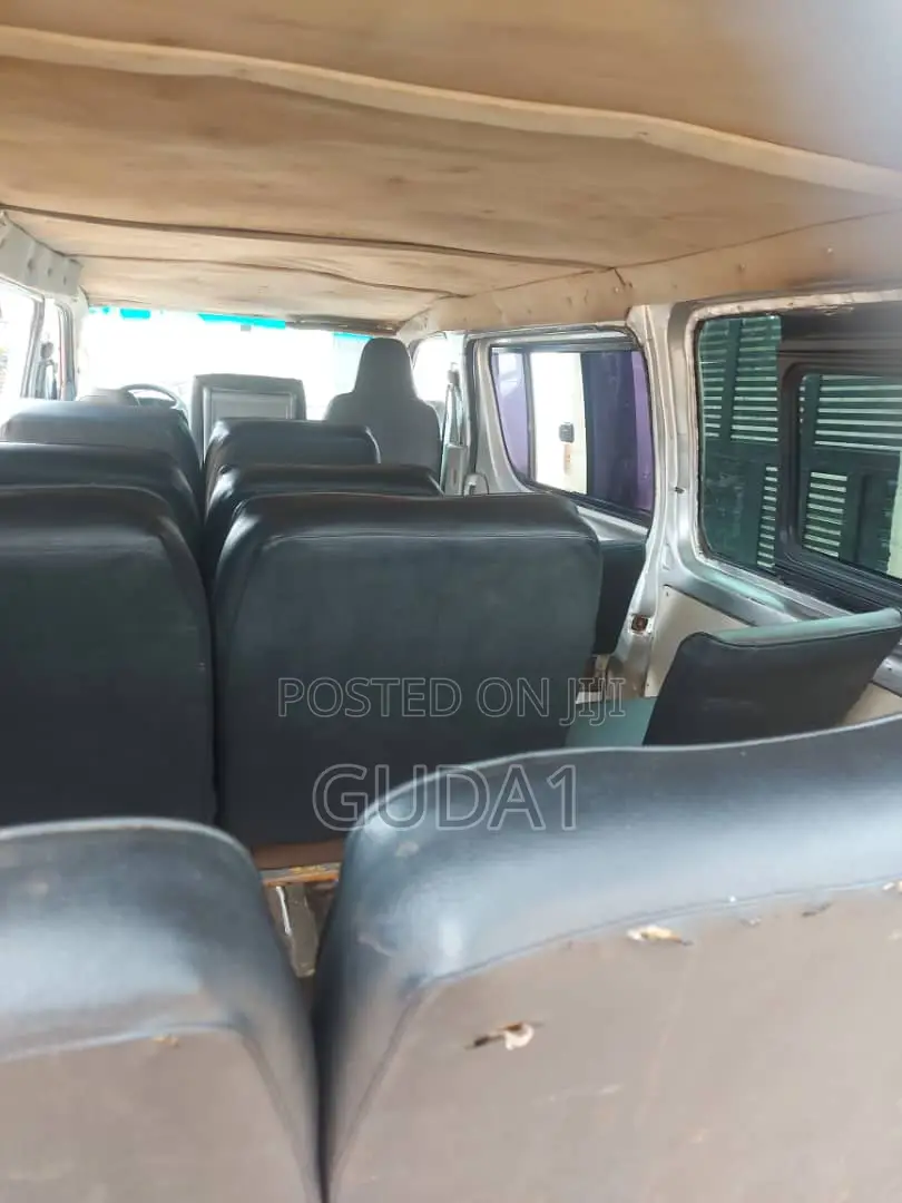 Toyota HiAce 2017 Silver