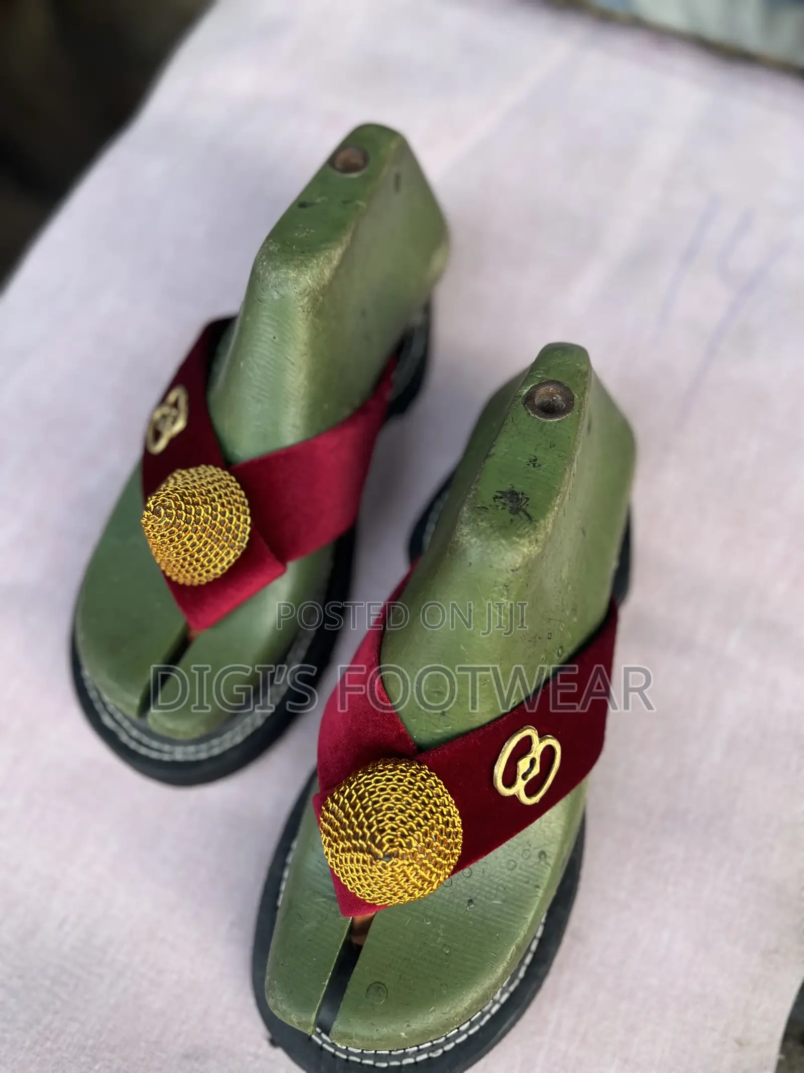 Wine Suede Chawchaw/Ahenema With Black Inner