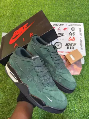 Jordan 4 RM