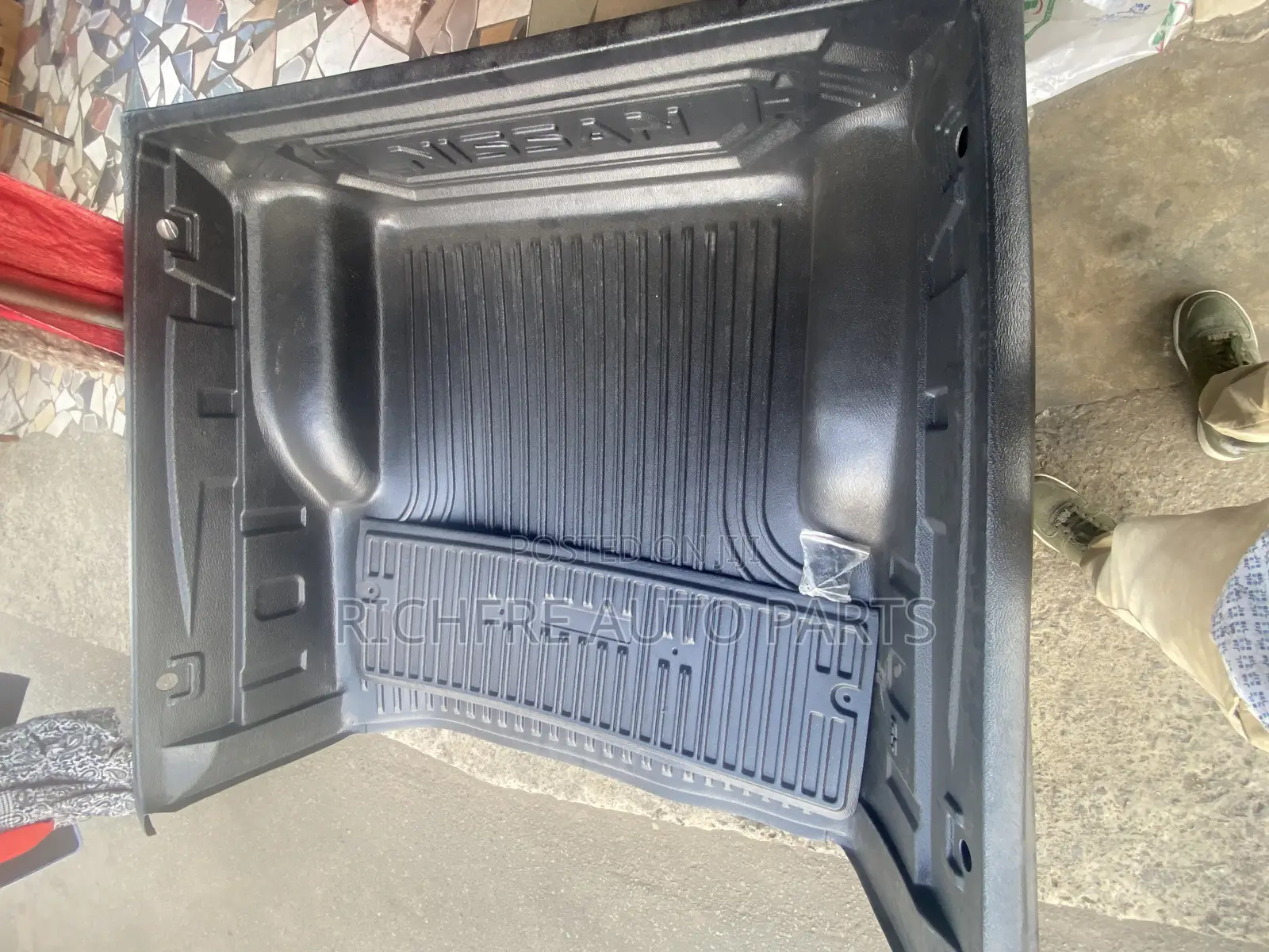 Nissan Navara Bucket