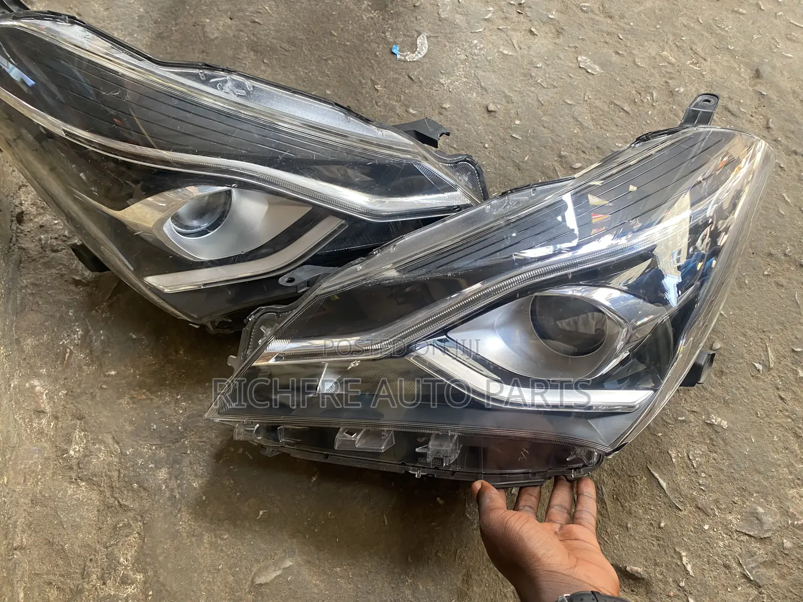 Toyota Vitz Yaris 2015 Headlight Sports