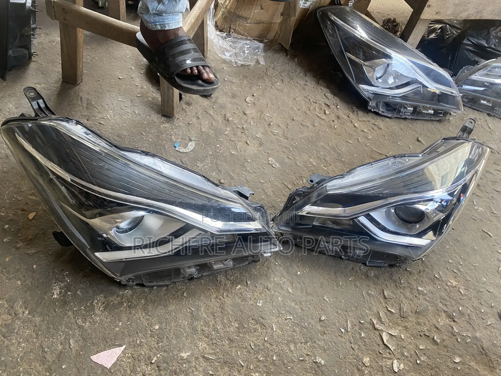 Toyota Vitz Yaris 2015 Headlight Sports