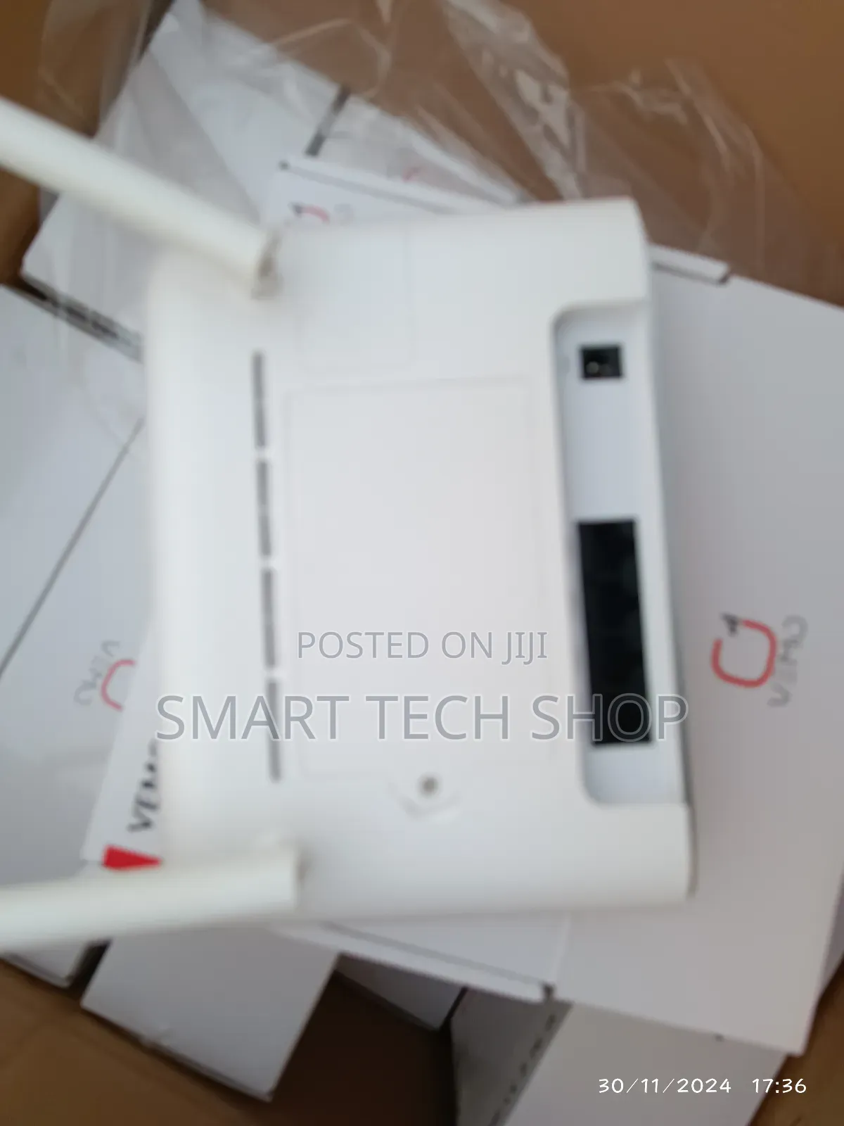 VEMO 4G Universal 4G Router, 32 Users, 20hr Batt, 300mbs