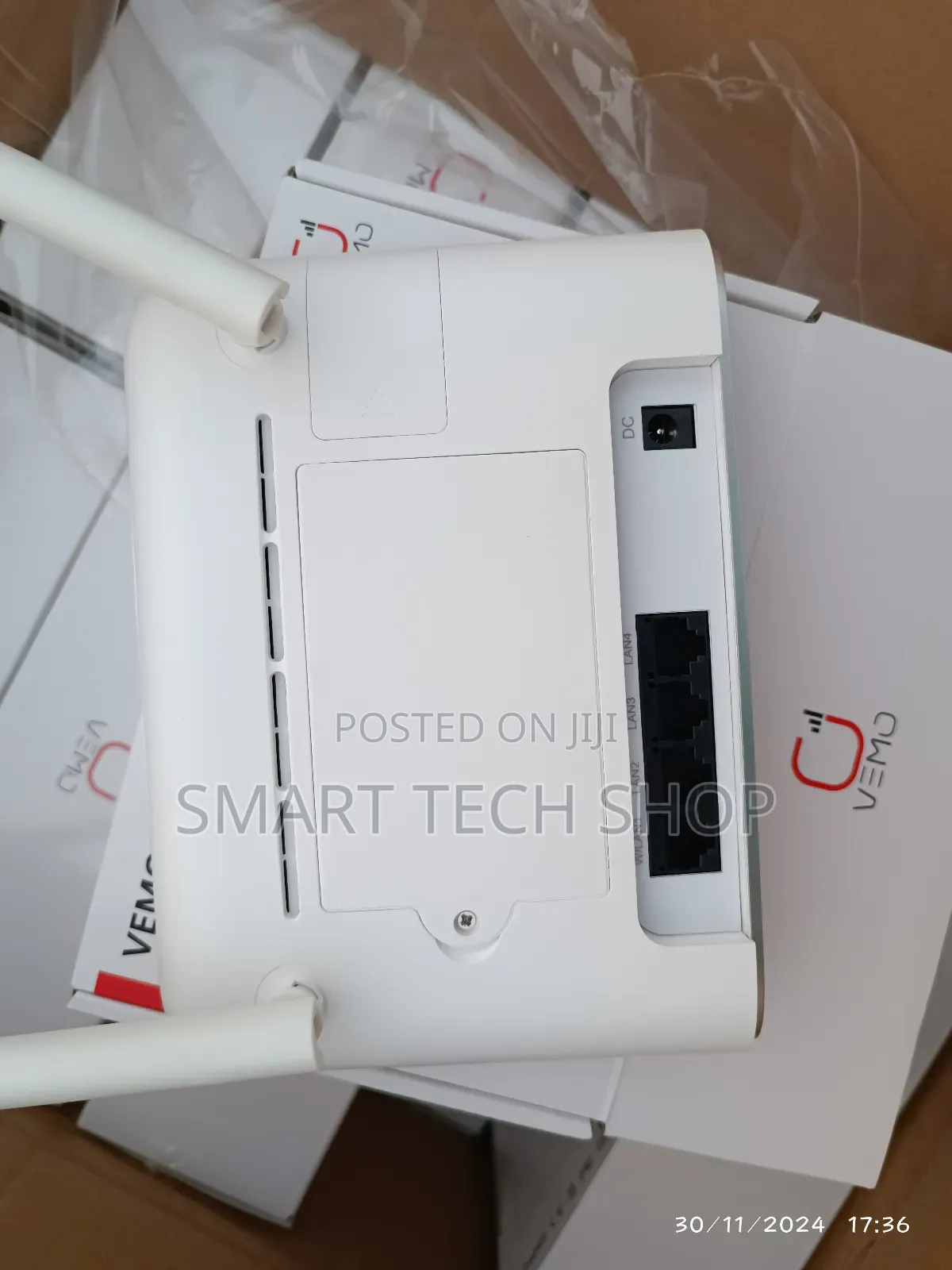 VEMO 4G Universal 4G Router, 32 Users, 20hr Batt, 300mbs