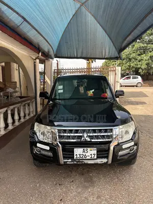 Mitsubishi Pajero V80 3.2 DI-D 2017 Black