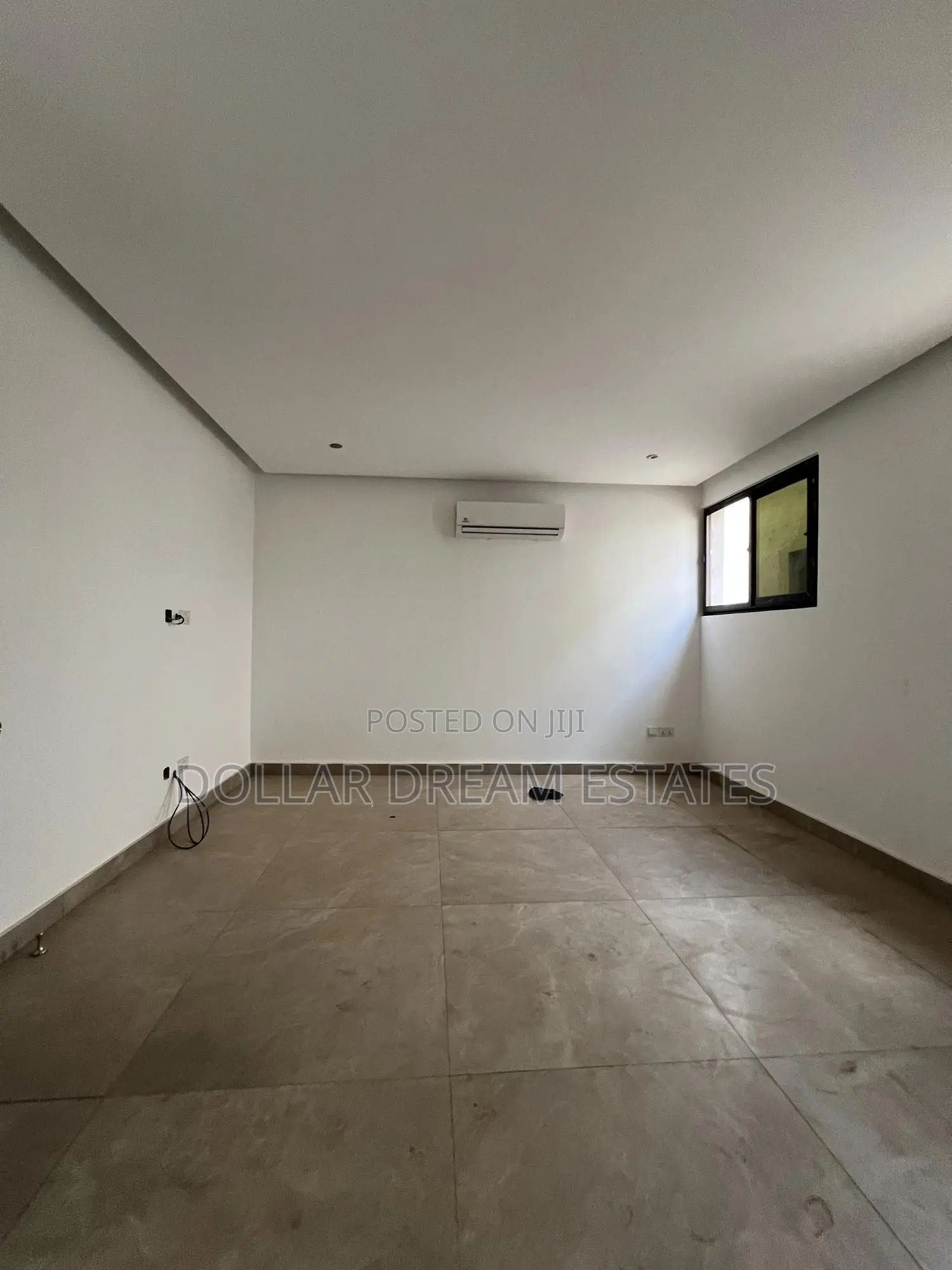 5bdrm House in Adjiriganor for sale