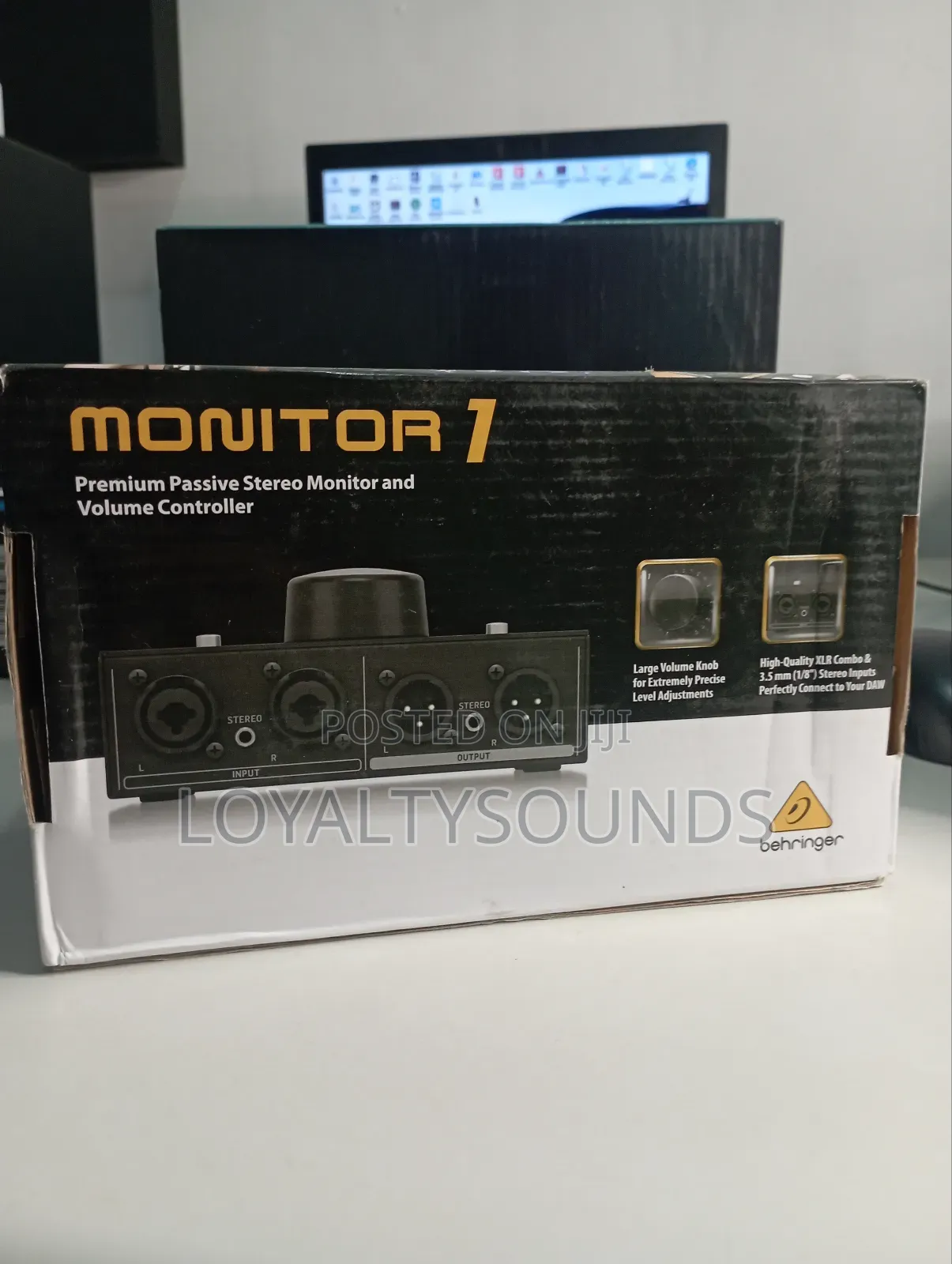 Behringer Monitor1 Passive Stereo Monitor and Volume Control