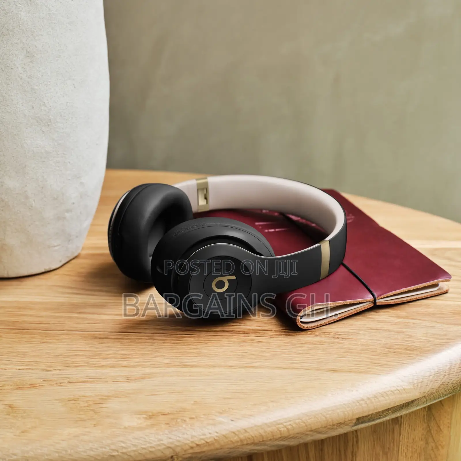 Beats Studio Pro Headset With Protective Case