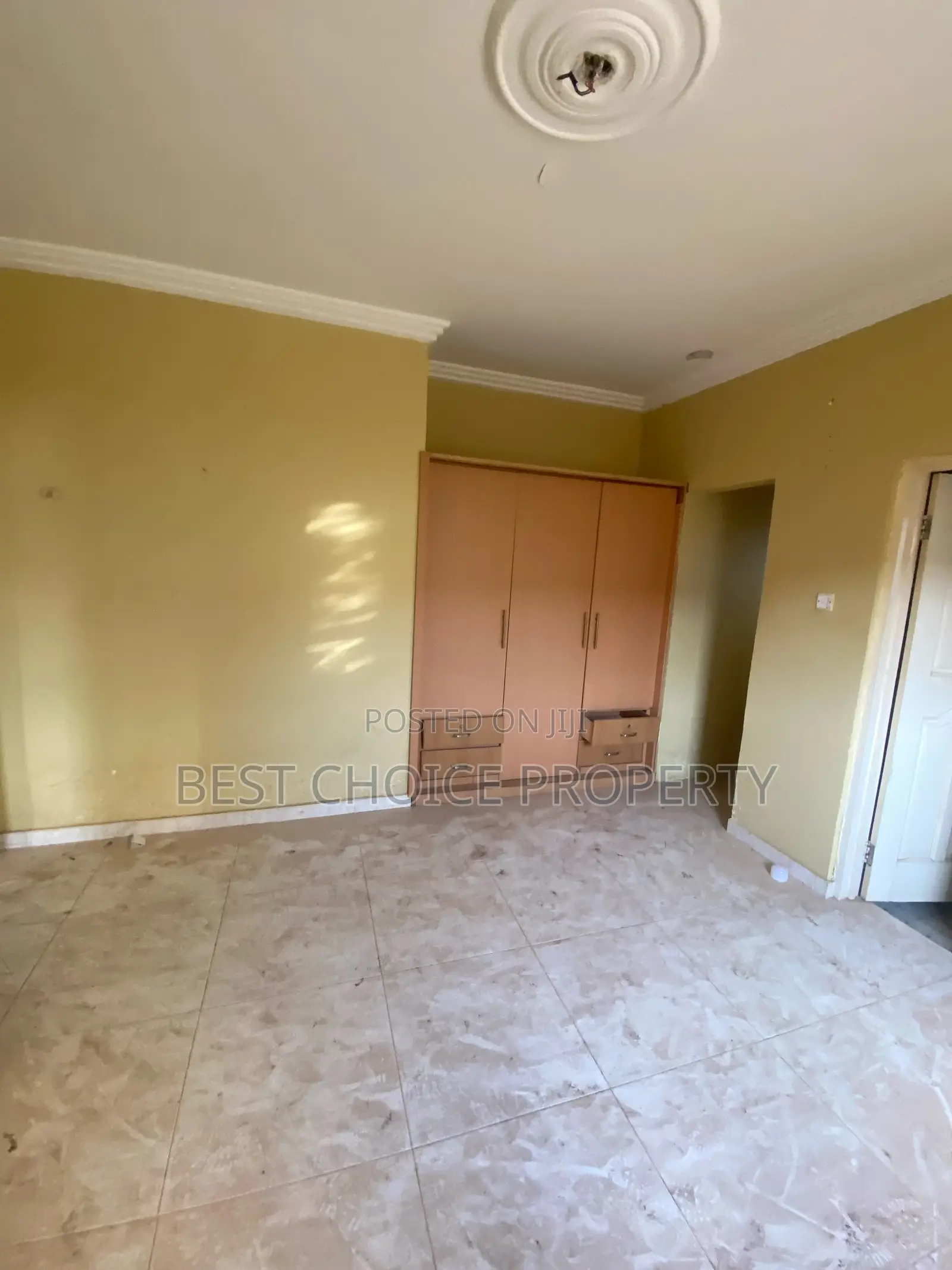 3bdrm Apartment in Housing Down, Adenta for rent