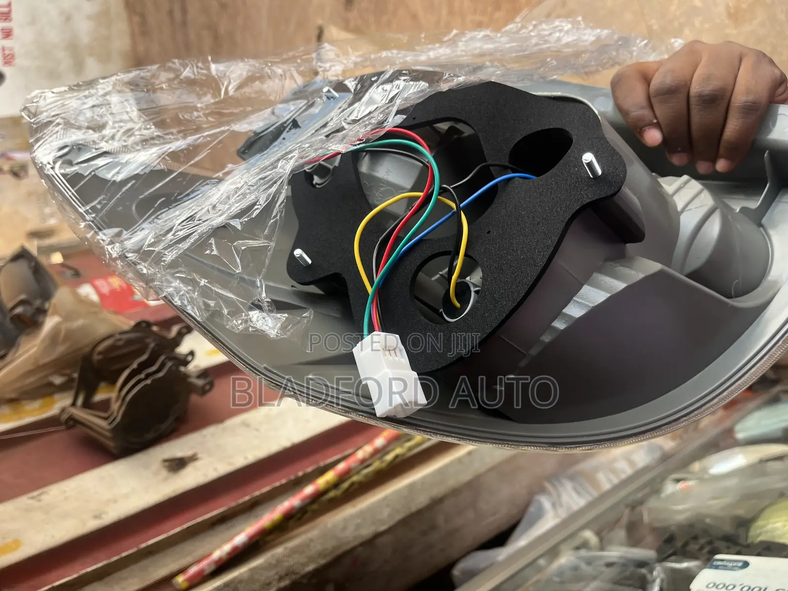 Matrix 03-08 Tailight Pair