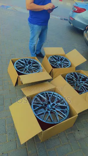 Hyundai Alloy Rims in Box