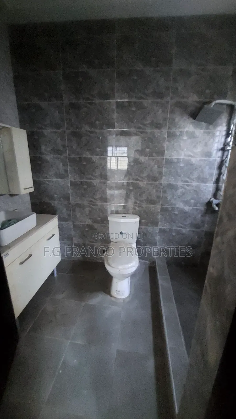 4bdrm House in Kg.Franco Real, East Legon for rent
