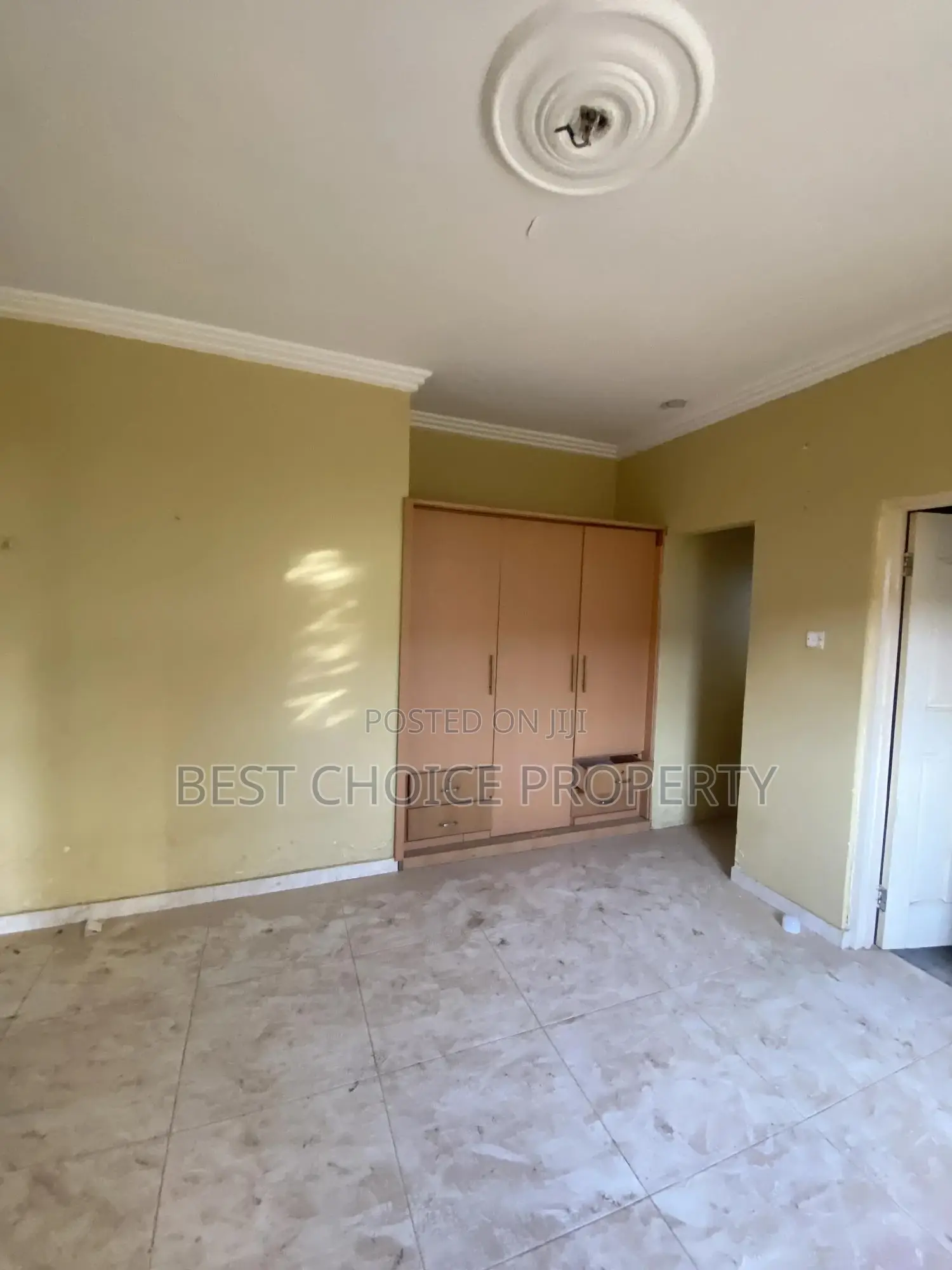 3bdrm Apartment in Housing Down, Adenta for rent