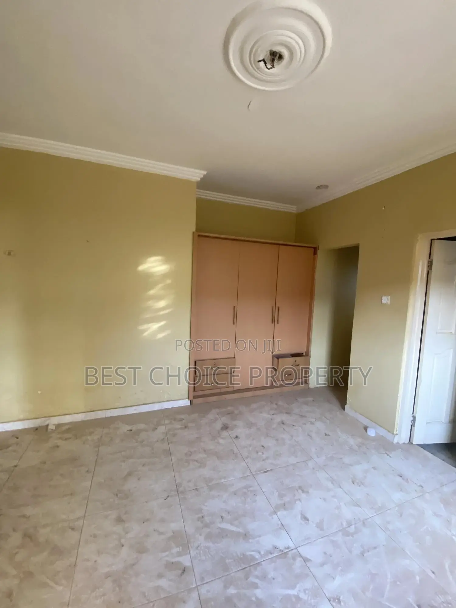 3bdrm Apartment in Housing Down, Adenta for rent