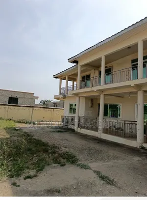 5bdrm House in Hfc Estate Phase 1, Tema Metropolitan for sale
