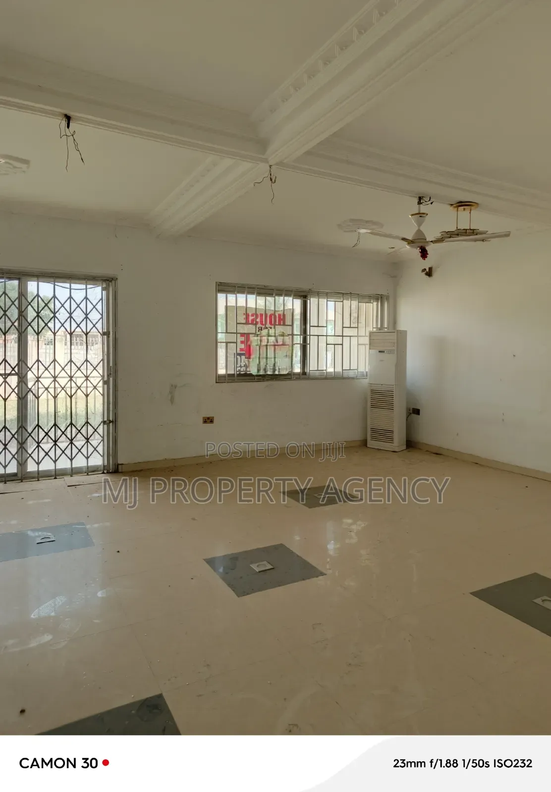 5bdrm House in Hfc Estate Phase 1, Tema Metropolitan for sale