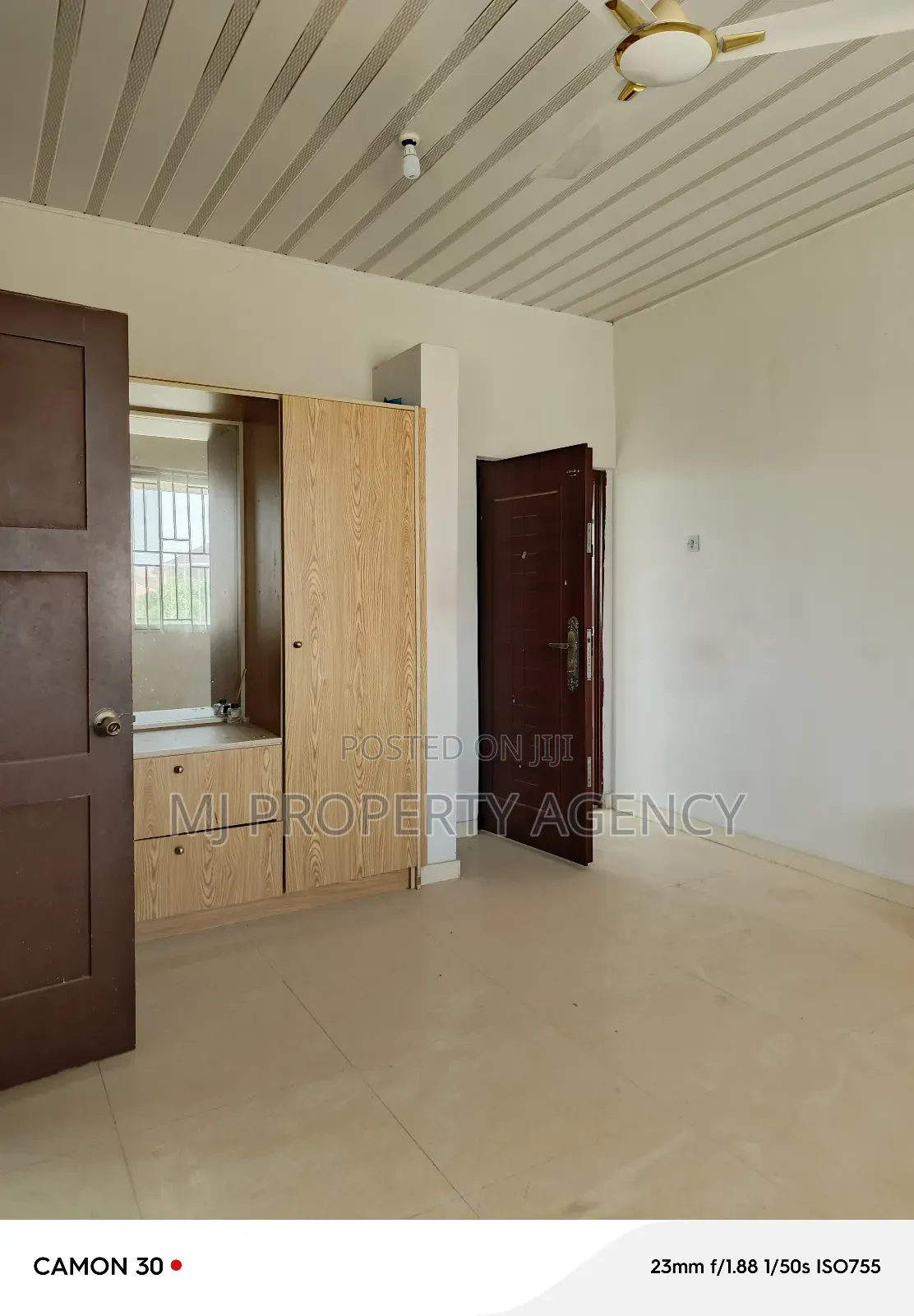 5bdrm House in Hfc Estate Phase 1, Tema Metropolitan for sale
