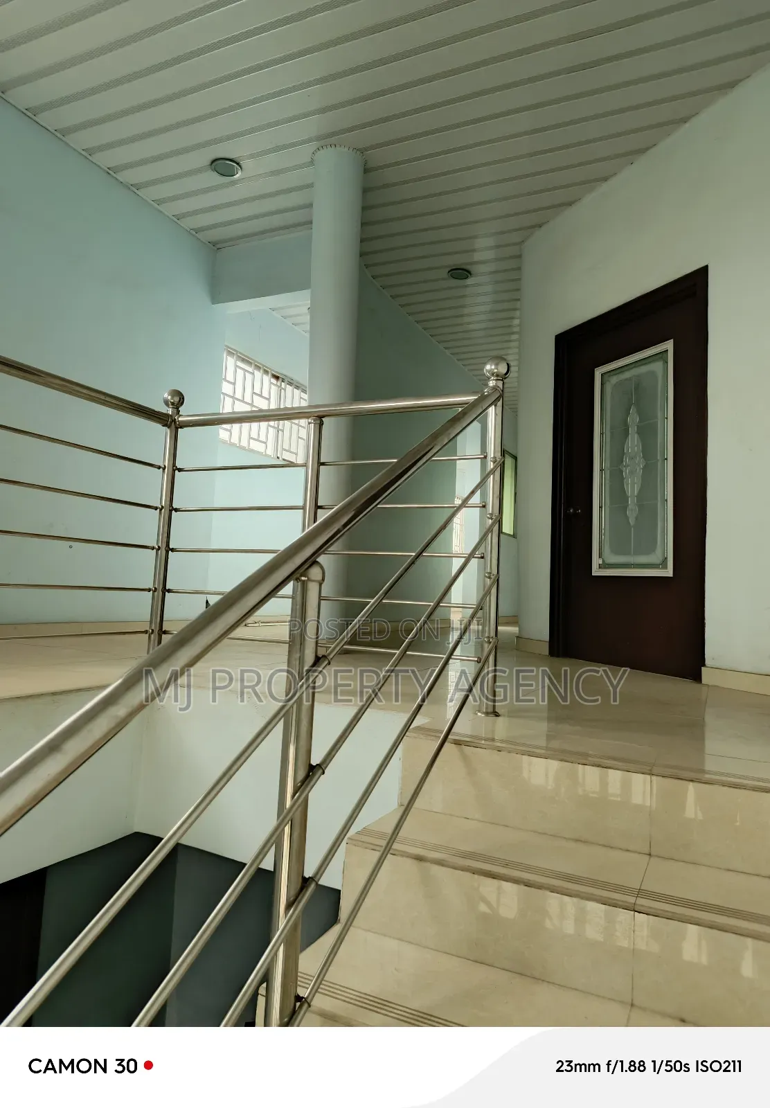 5bdrm House in Hfc Estate Phase 1, Tema Metropolitan for sale
