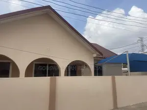 3bdrm House in East London, Adjiriganor for rent