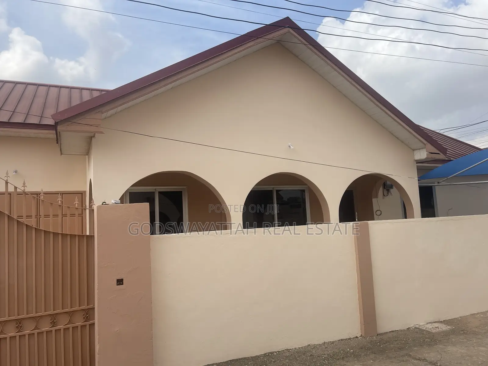 3bdrm House in East London, Adjiriganor for rent
