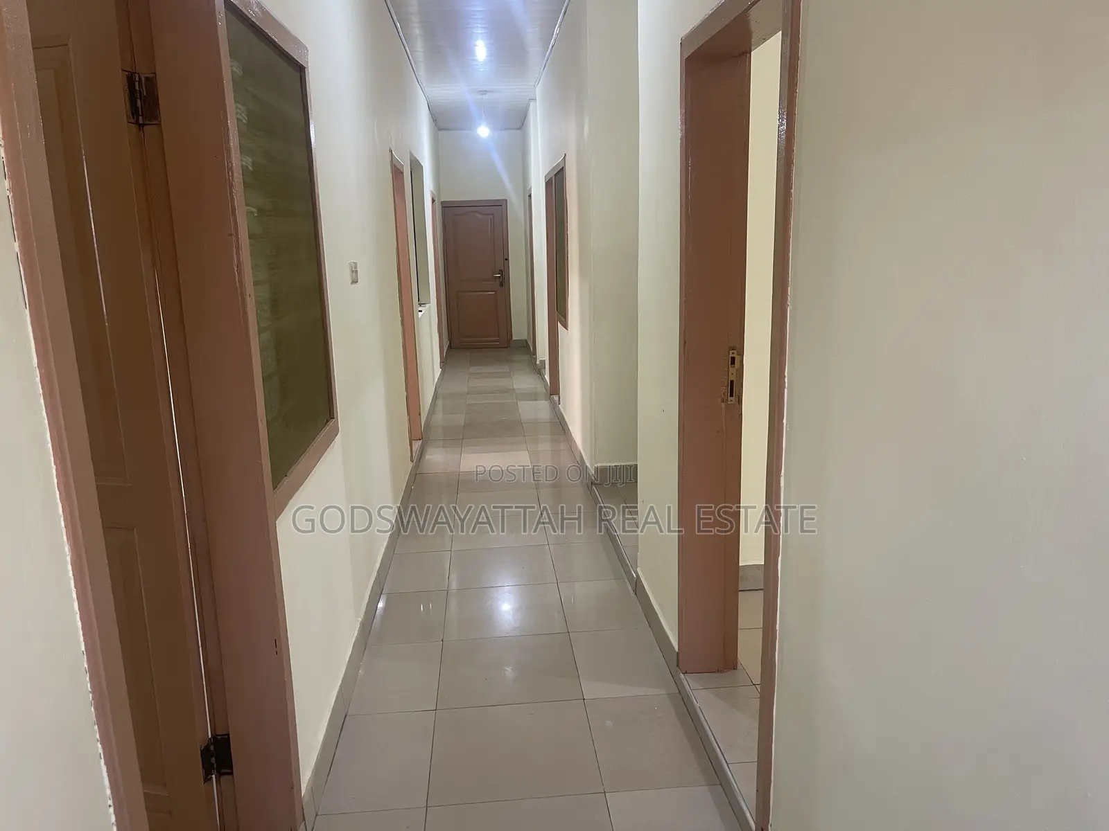 3bdrm House in East London, Adjiriganor for rent