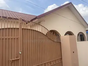 3bdrm House in East London, Adjiriganor for rent