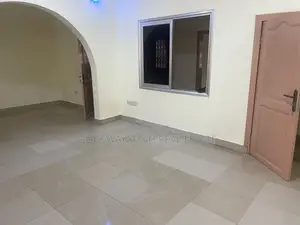 3bdrm House in East London, Adjiriganor for rent