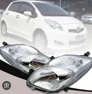 Toyota Vitz 2008 2009 2010 Headlight ( White ) Pair