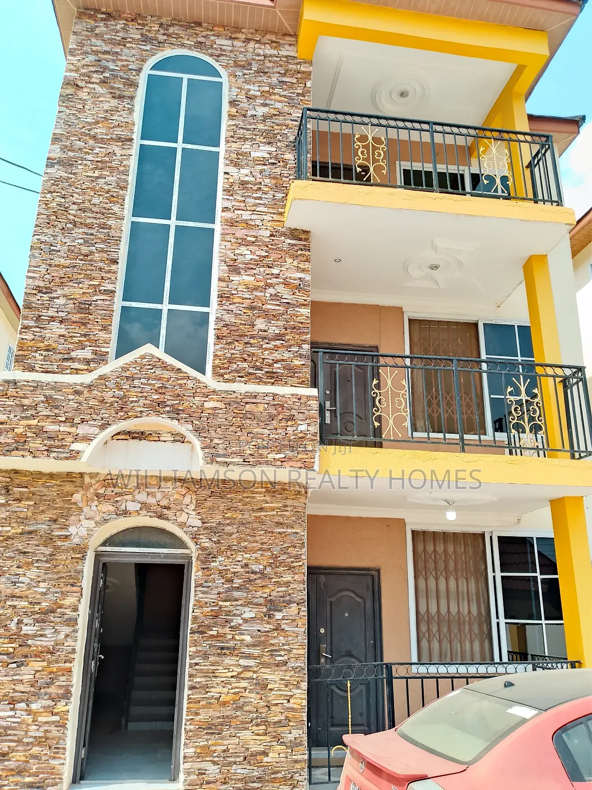 3bdrm Apartment in M.F Estate Area, for rent
