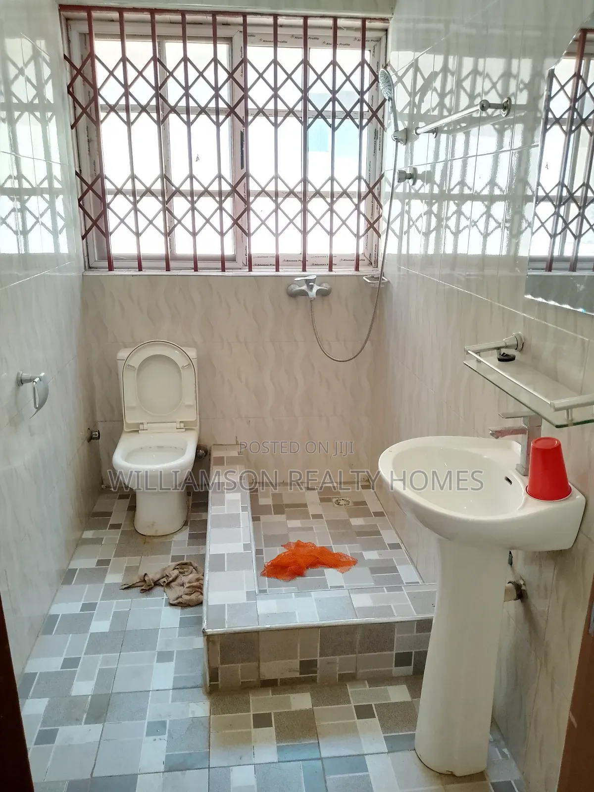 3bdrm Apartment in M.F Estate Area, for rent