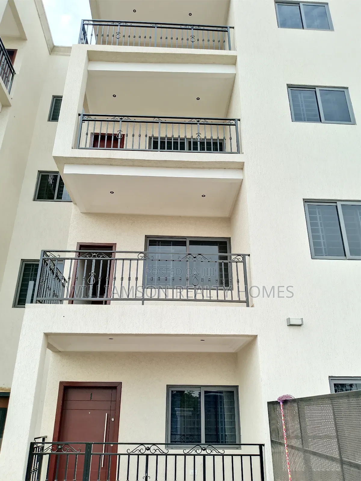 3bdrm Apartment in M.F Estate Area, for rent