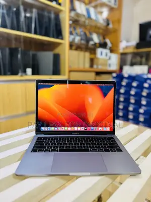 Laptop Apple MacBook Pro 8GB Intel Core i5 SSD 256GB