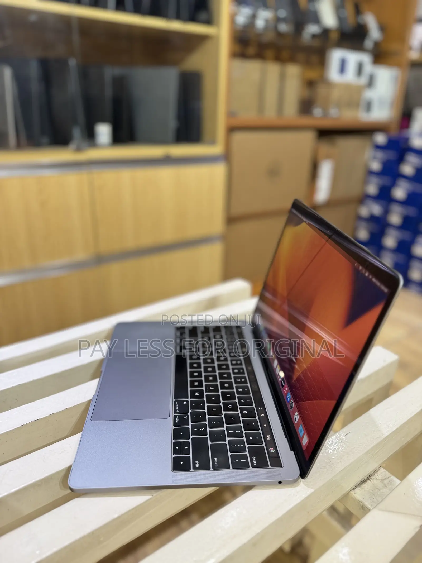 Laptop Apple MacBook Pro 8GB Intel Core i5 SSD 256GB