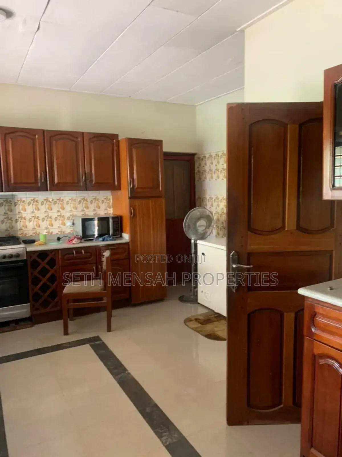 Furnished 4bdrm House in Skm, Tema Metropolitan for rent