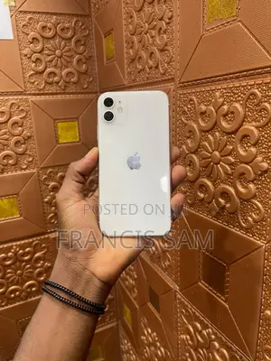 Apple iPhone 11 64 GB White