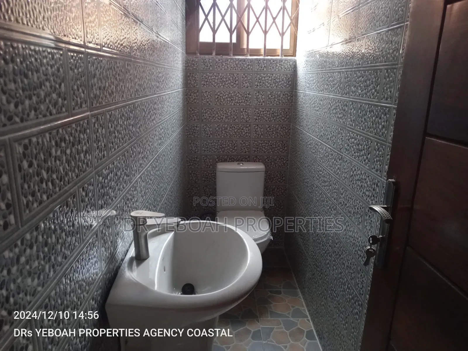 2bdrm Apartment in Spintex:- 2 Bedrooms for rent