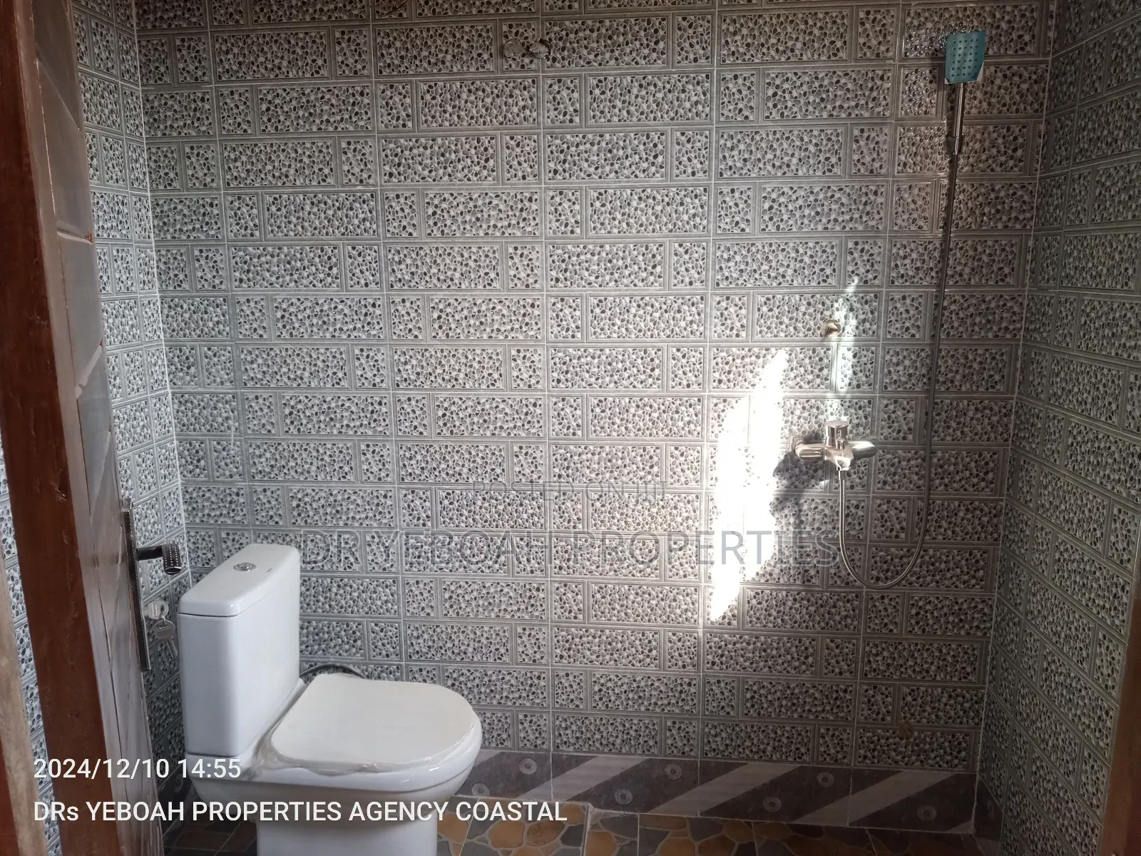 2bdrm Apartment in Spintex:- 2 Bedrooms for rent
