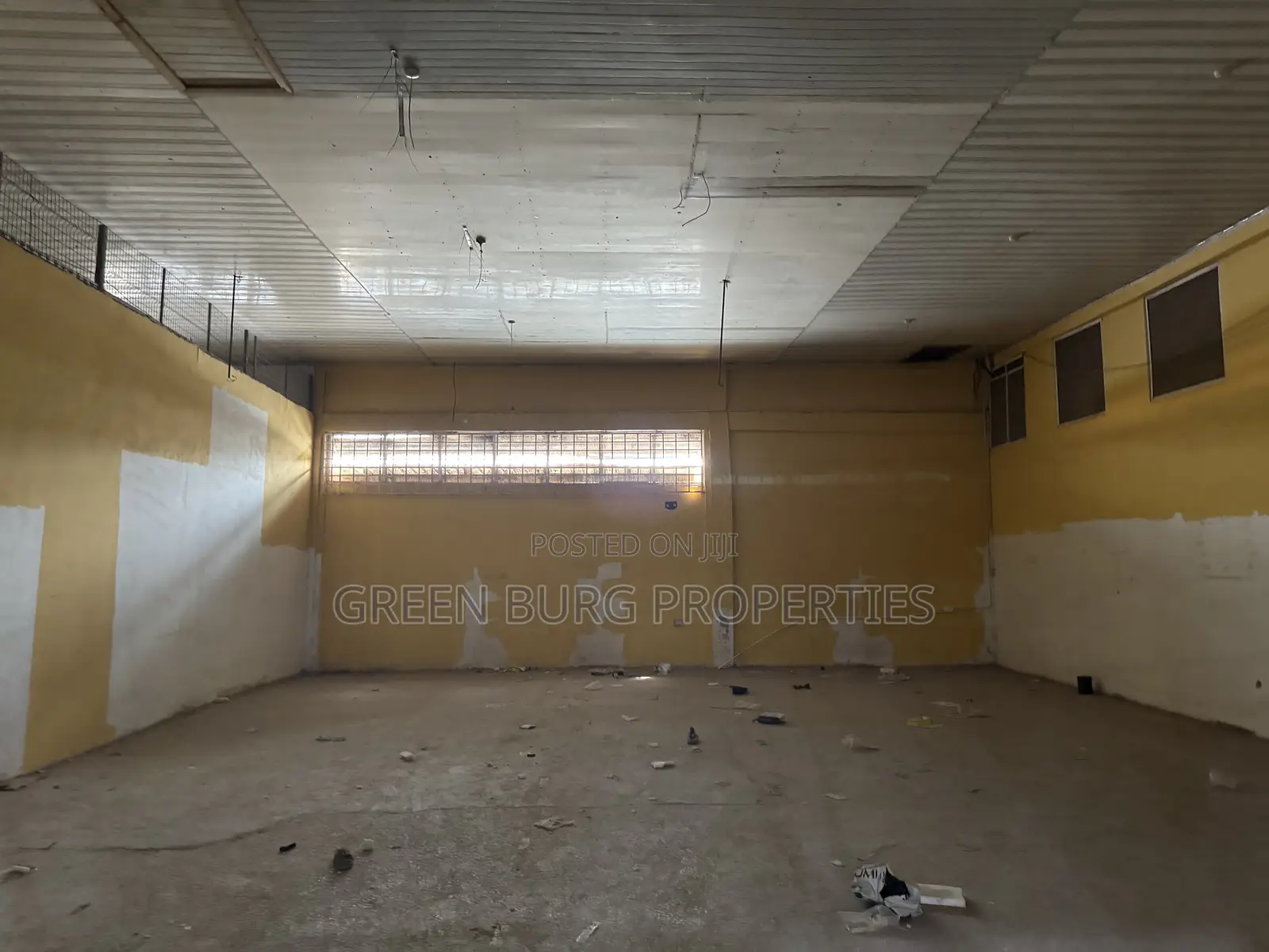 Ware House to-Let