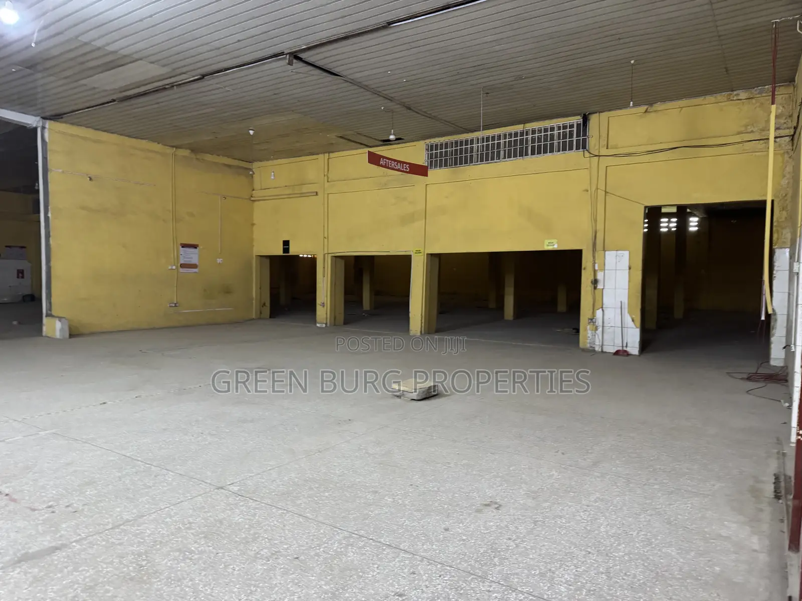 Ware House to-Let