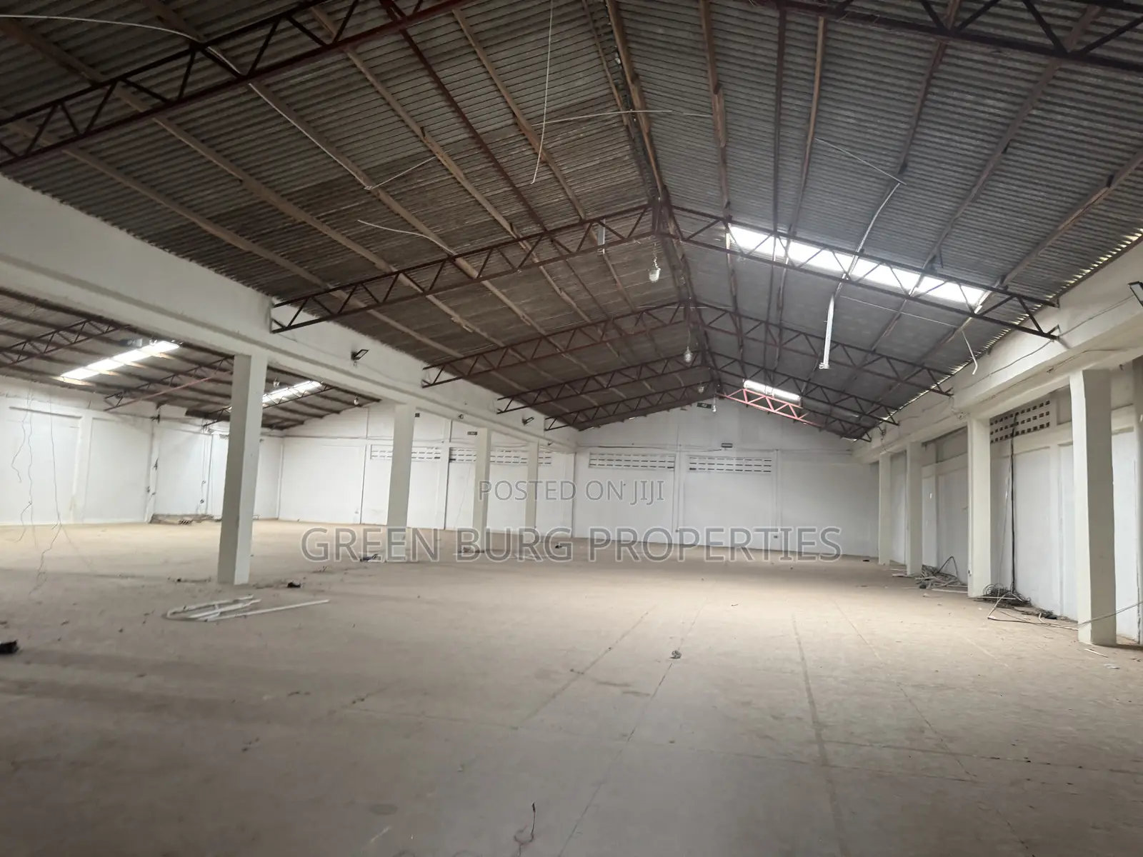 Ware House to-Let