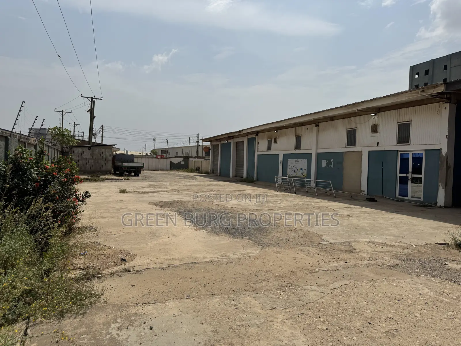 Ware House to-Let