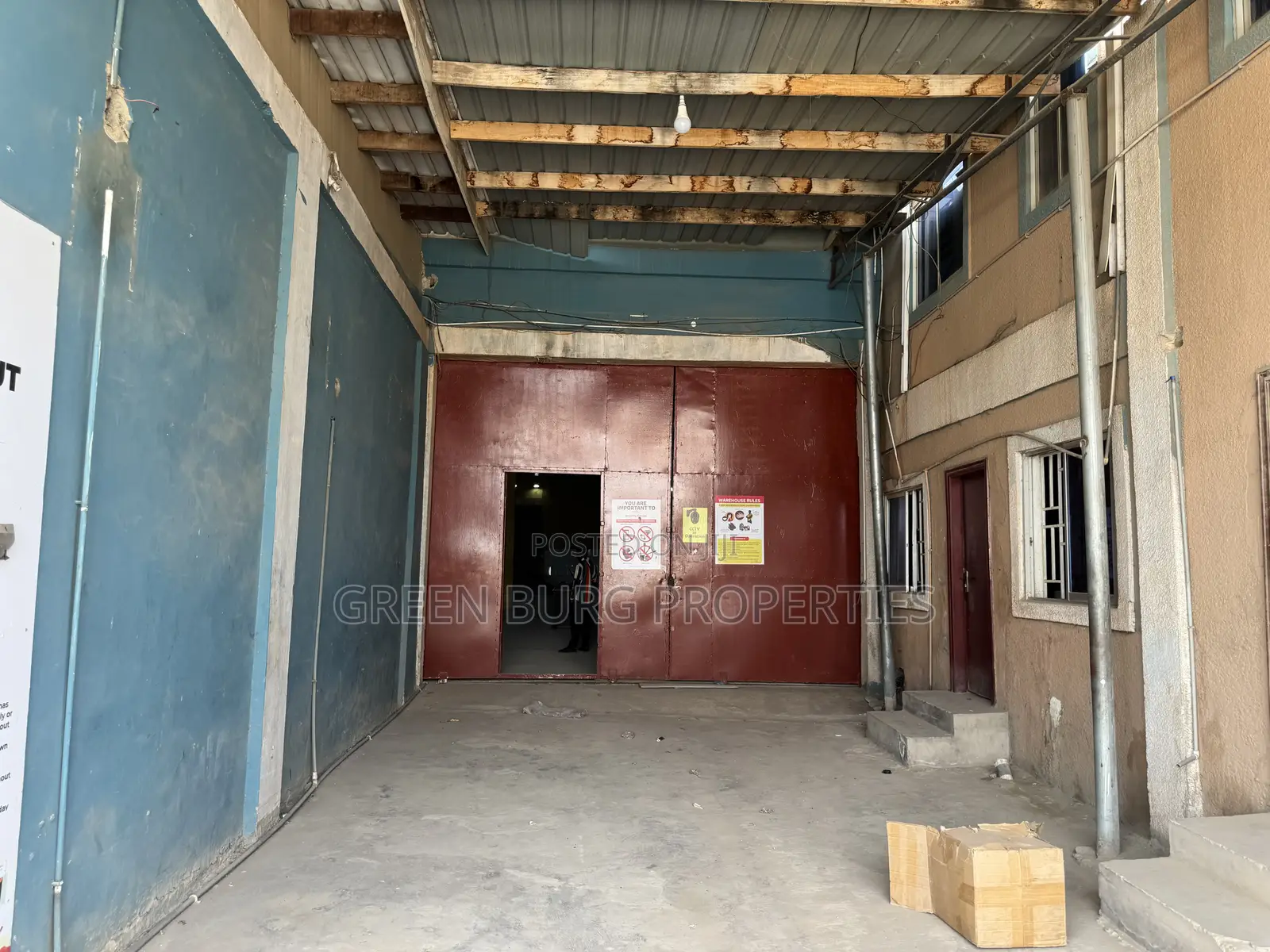Ware House to-Let