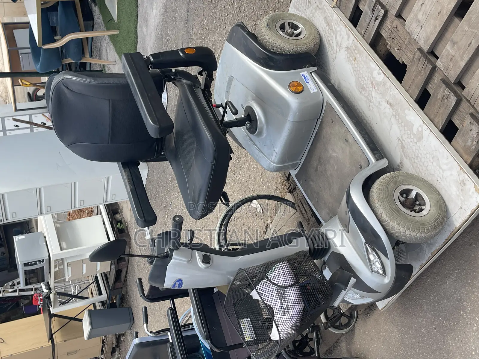 Electric/ Chargeable Wheelchair