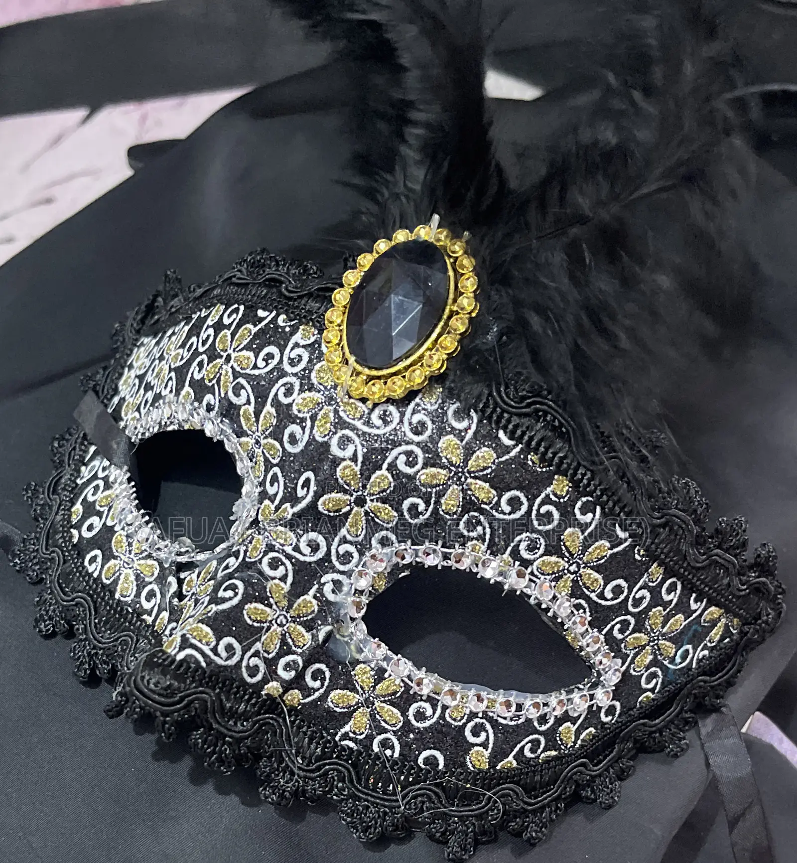 Masquerade Mask (Plastic/Fabric) Minimum Purchase 10pis