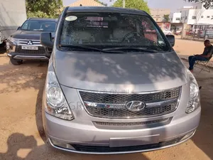 Hyundai Starex 2015 Silver