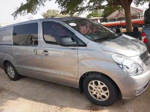 Hyundai Starex 2015 Silver