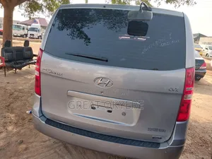 Hyundai Starex 2015 Silver