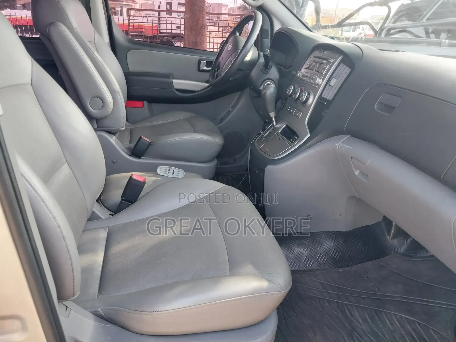 Hyundai Starex 2015 Silver