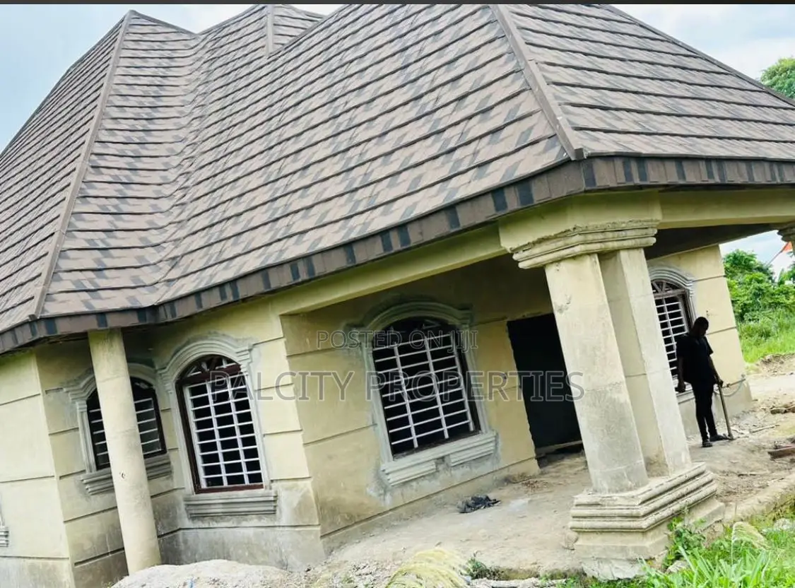 3bdrm House in Abuakwa Nkawie, Kumasi Metropolitan for sale